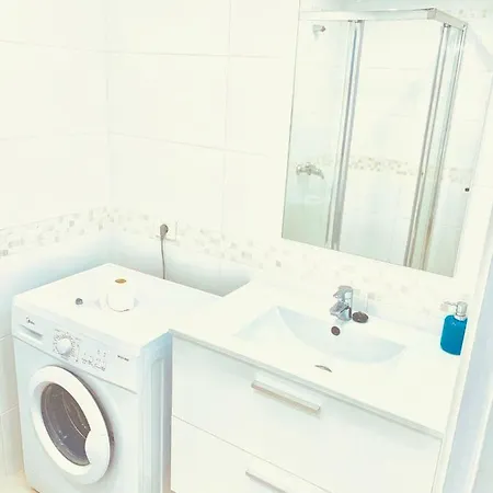 First Line Seaview Apartamento *